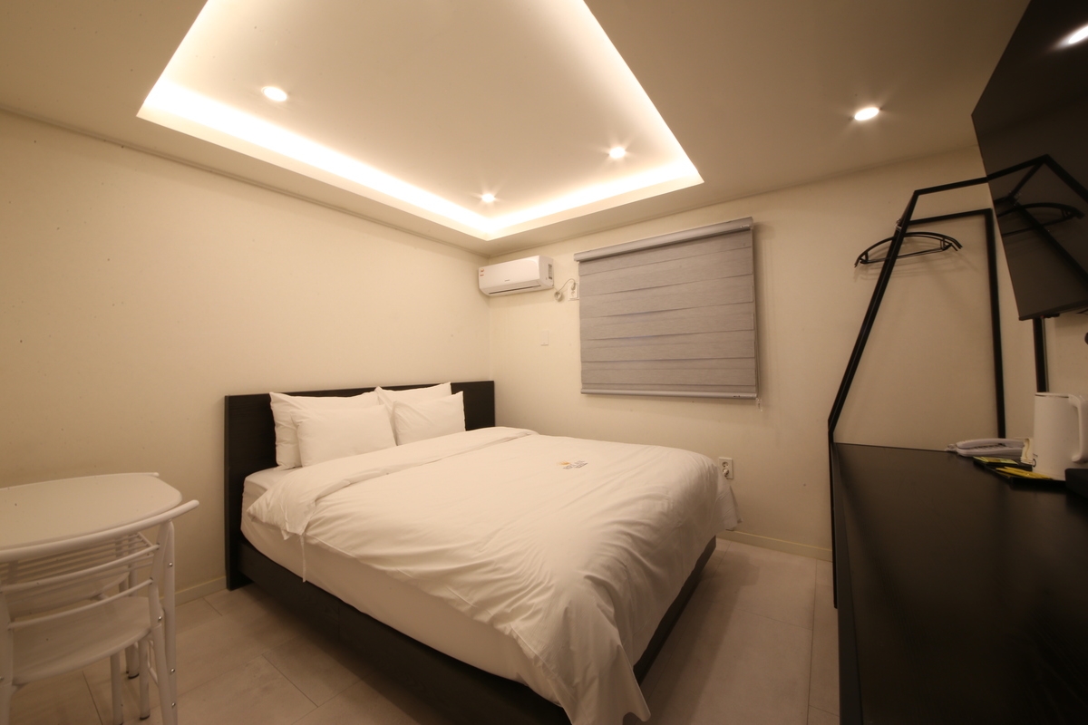 room-ott