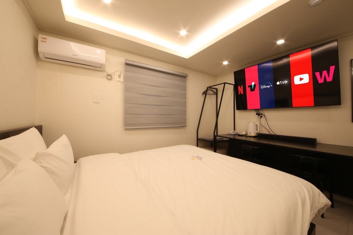 room_ott